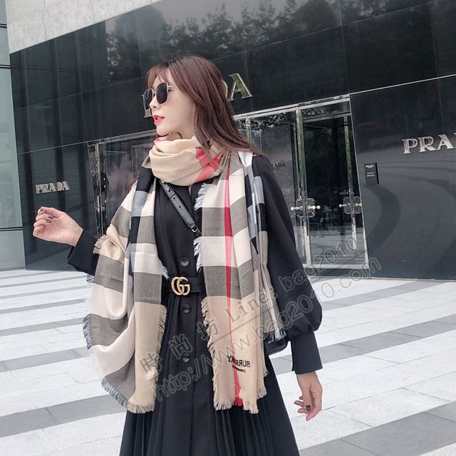 Burberry圍巾 正裝系列 巴寶莉進口絲羊絨格子長圍巾  llwj6470
